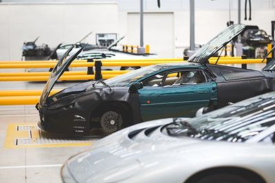 捷豹路虎經(jīng)典車工廠在英國(guó)考文垂正式落成，推動(dòng)經(jīng)典車網(wǎng)絡(luò)工程發(fā)展